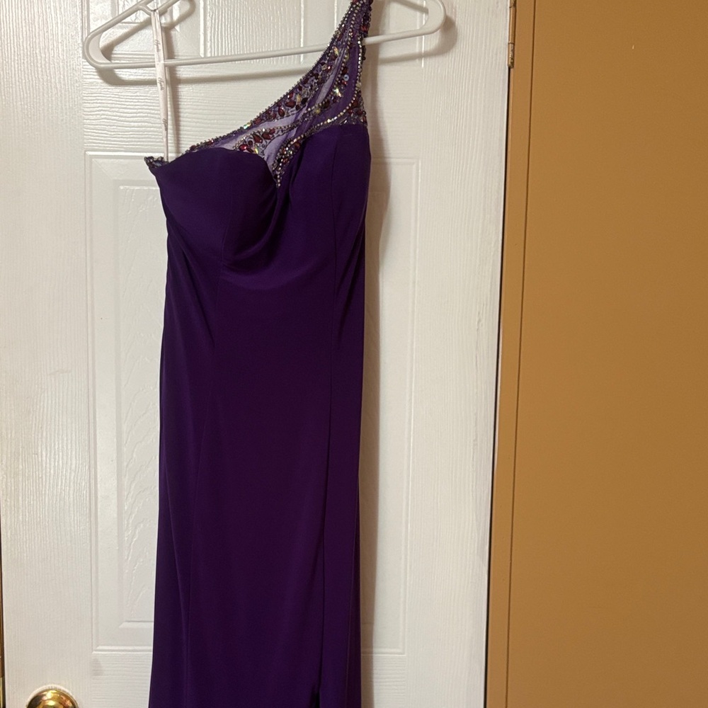 Elegant Purple One-Shoulder Dress